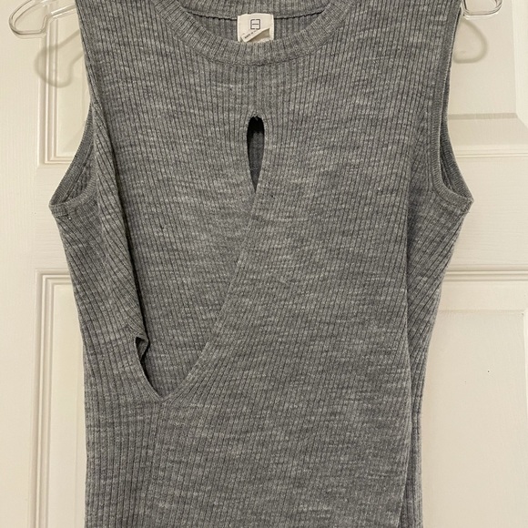 Grey knit sleeveless tunic - Picture 6 of 12